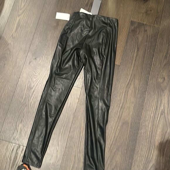 Lyssé Hi Waist Vegan Leather Legging - NWT size small - Picture 8 of 9